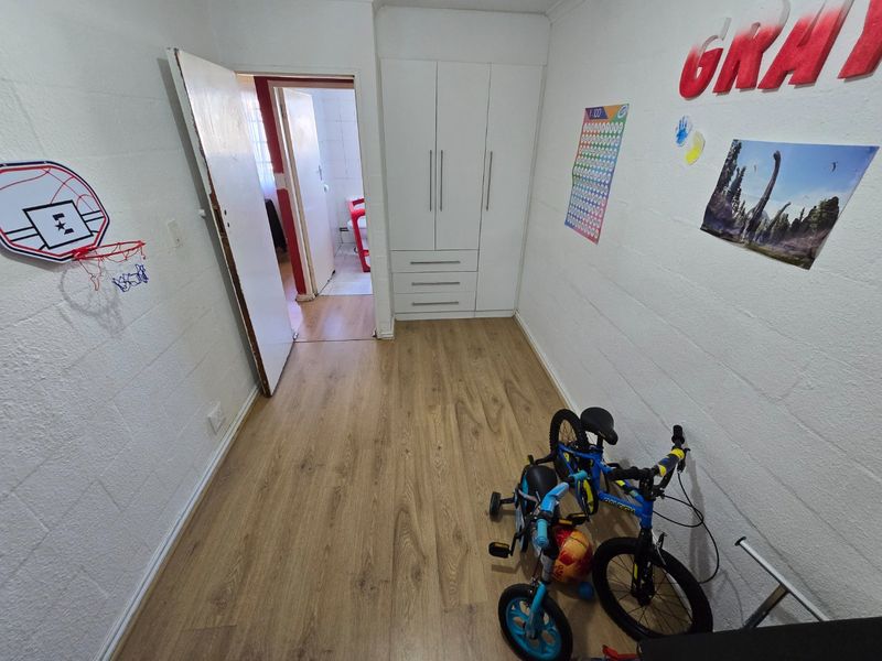 Spacious and Gracious home - Photo 8