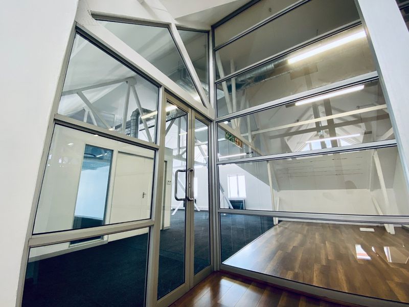 Well Located Offices Available In Faerie Glen - Photo 2