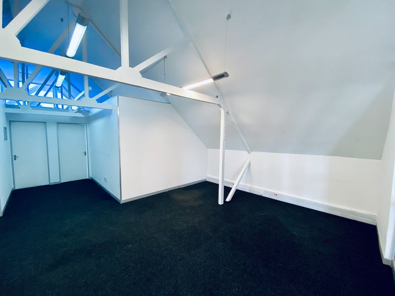 Well Located Offices Available In Faerie Glen - Photo 9