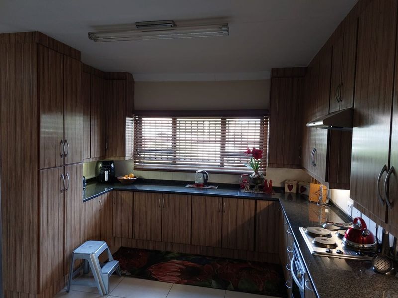 Modern Townhouse in Flamwood - Photo 9