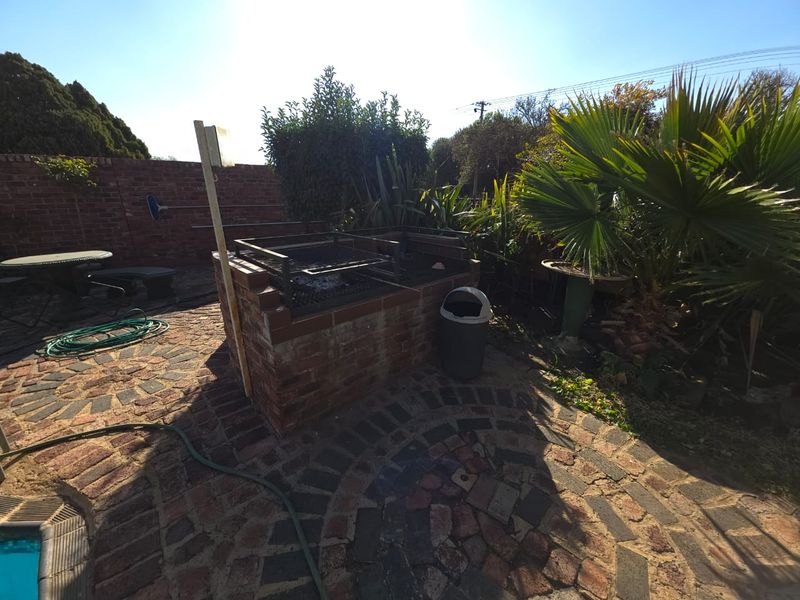 Exceptional 3-in-1 Property with Pool, Entertainment & Investment Potential - Photo 9