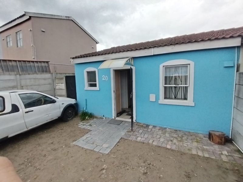 Two bedroom family home for sale in Pelican Park (New Horizon) - Photo 2