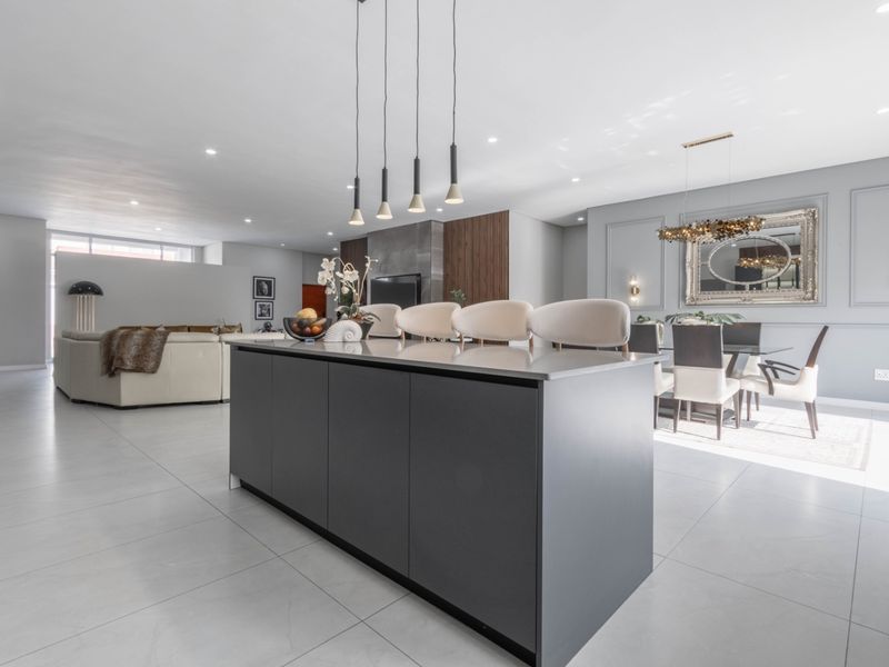 MODERN FOUR BEDROOM HOUSE FOR SALE IN SOUGHT AFTER ESTATE NEXT TO BENONI COUNTRY CLUB !!NO TRANSFER DUTY!! - Photo 6