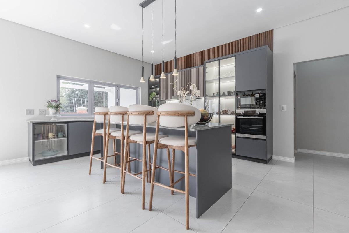 MODERN FOUR BEDROOM HOUSE FOR SALE IN SOUGHT AFTER ESTATE NEXT TO BENONI COUNTRY CLUB !!NO TRANSFER DUTY!! - Photo 3