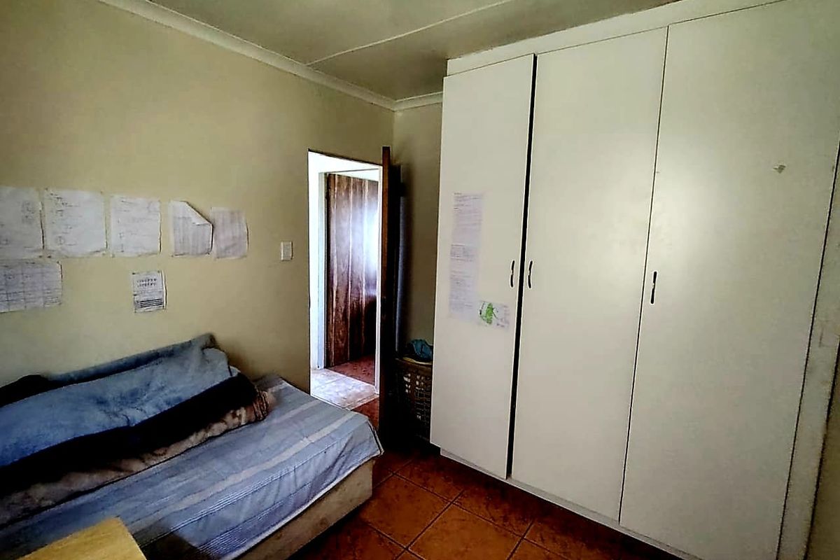 4 Bedroom House For Sale in Rosedale Mdantsane - Photo 5