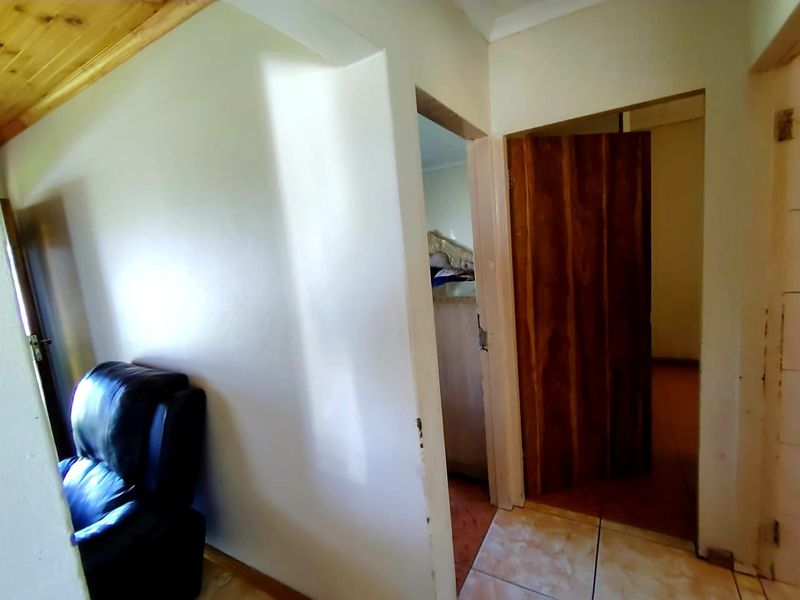 4 Bedroom House For Sale in Rosedale Mdantsane - Photo 7