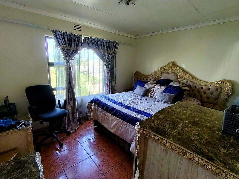 4 Bedroom House For Sale in Rosedale Mdantsane - Photo 3
