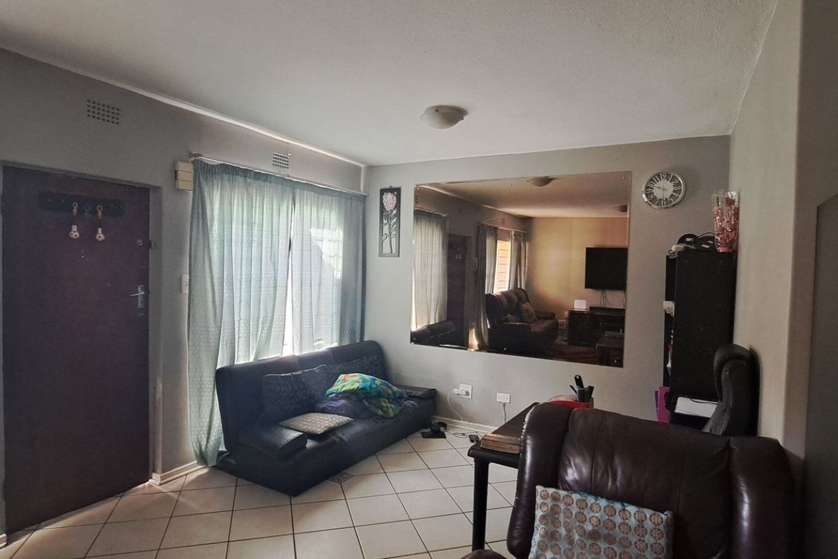 Calling all investors or first-time buyers - Photo 4