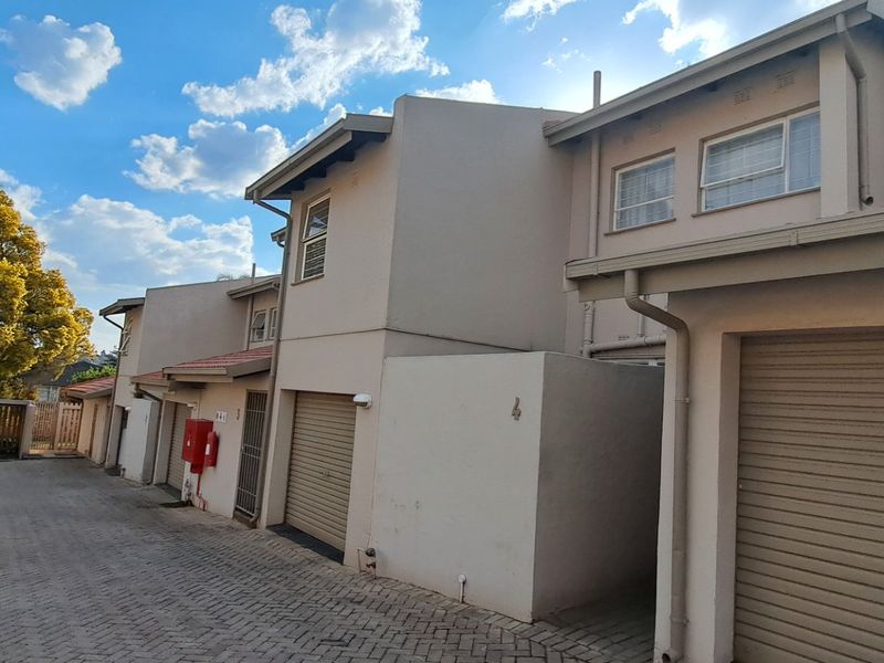 Calling All Investors & First-Time Buyers! - Photo 1