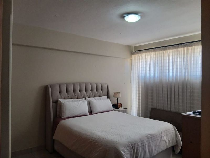 Spacious Home with Convenient Features - Photo 3