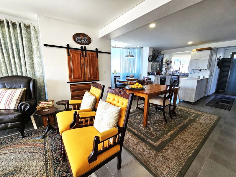 Sophisticated Coastal Living with Mountain & Bay Views - R2 754 000 - Photo 6