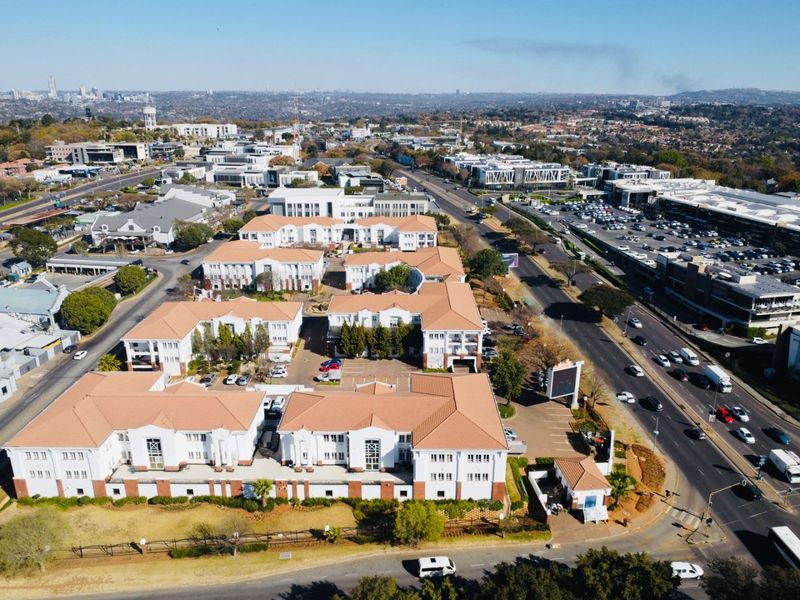 Prime Office Park Investment in Bryanston – 9,625m2 - Photo 4