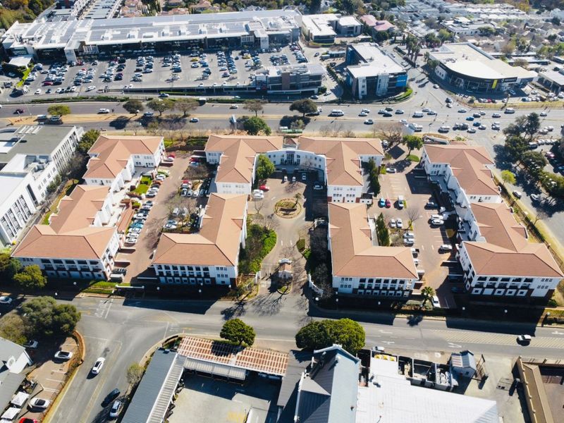 Prime Office Park Investment in Bryanston – 9,625m2 - Photo 10