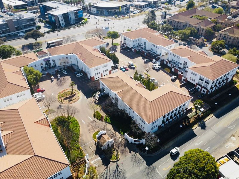 Prime Office Park Investment in Bryanston – 9,625m2 - Photo 7