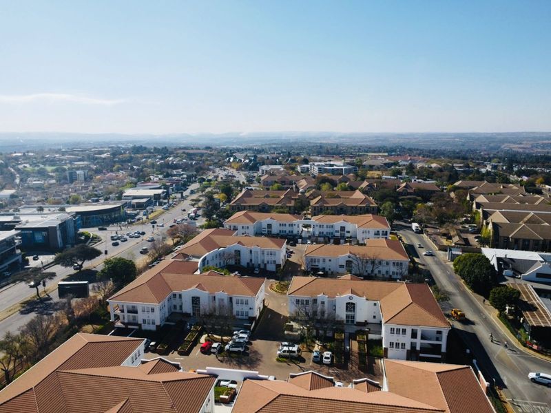 Prime Office Park Investment in Bryanston – 9,625m2 - Photo 5