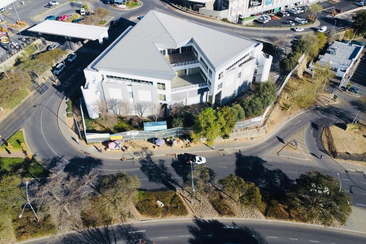 Investment Opportunity: Prime Fourways Crossing Stand Alone Building - Photo 3