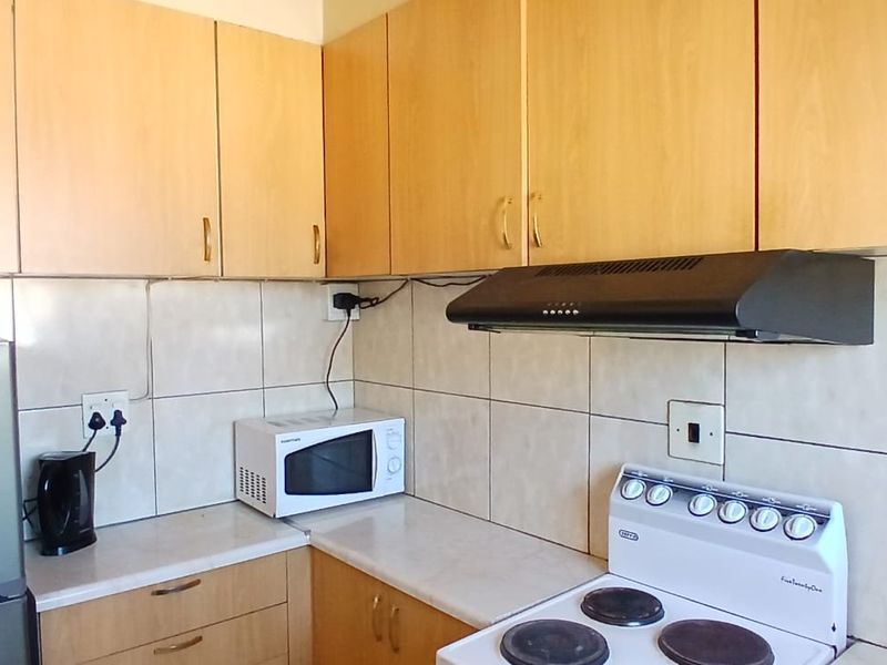 Three bedroom spacious house for sale - Photo 6