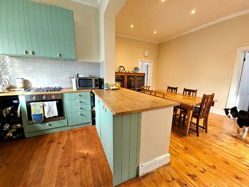 Lovely Victorian style home situated on a 222 square metre plot - Photo 10