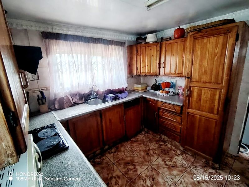 2 Bedroom House for Sale in Mdantsane - Photo 3