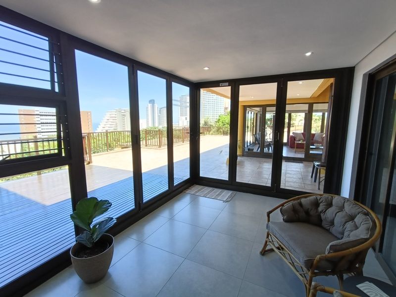 To let in Umhlanga, Spacious fully furnished 3 bedroom Penthouse. - Photo 9