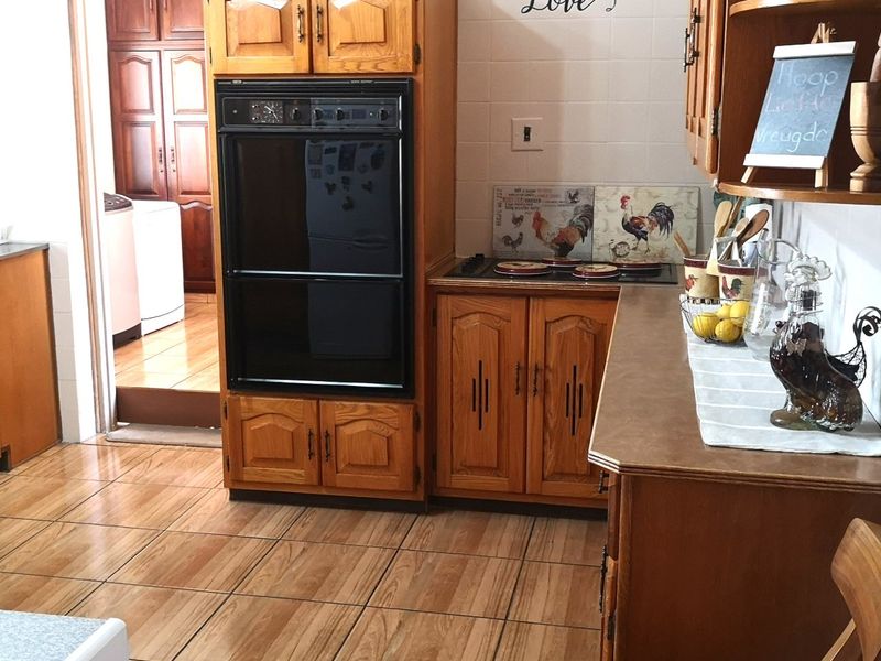 Outstanding Gerdview Home - MOVE IN READY - Photo 9