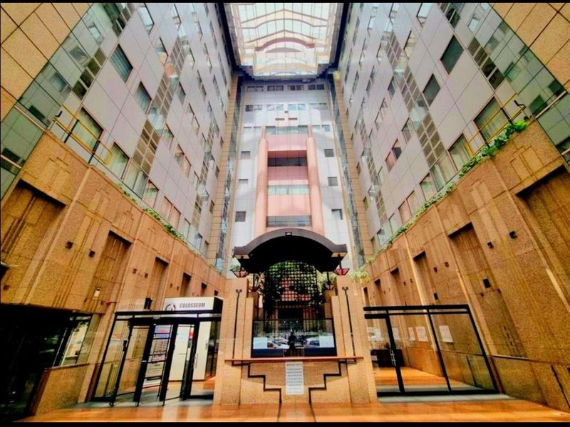 Cozy Bachelor Apartment for Sale in The Colosseum - Photo 10