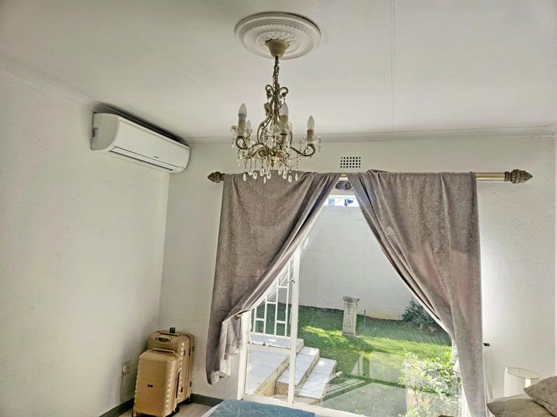 Stunning 3  bedrooms Simplex in Sandton - Photo 8