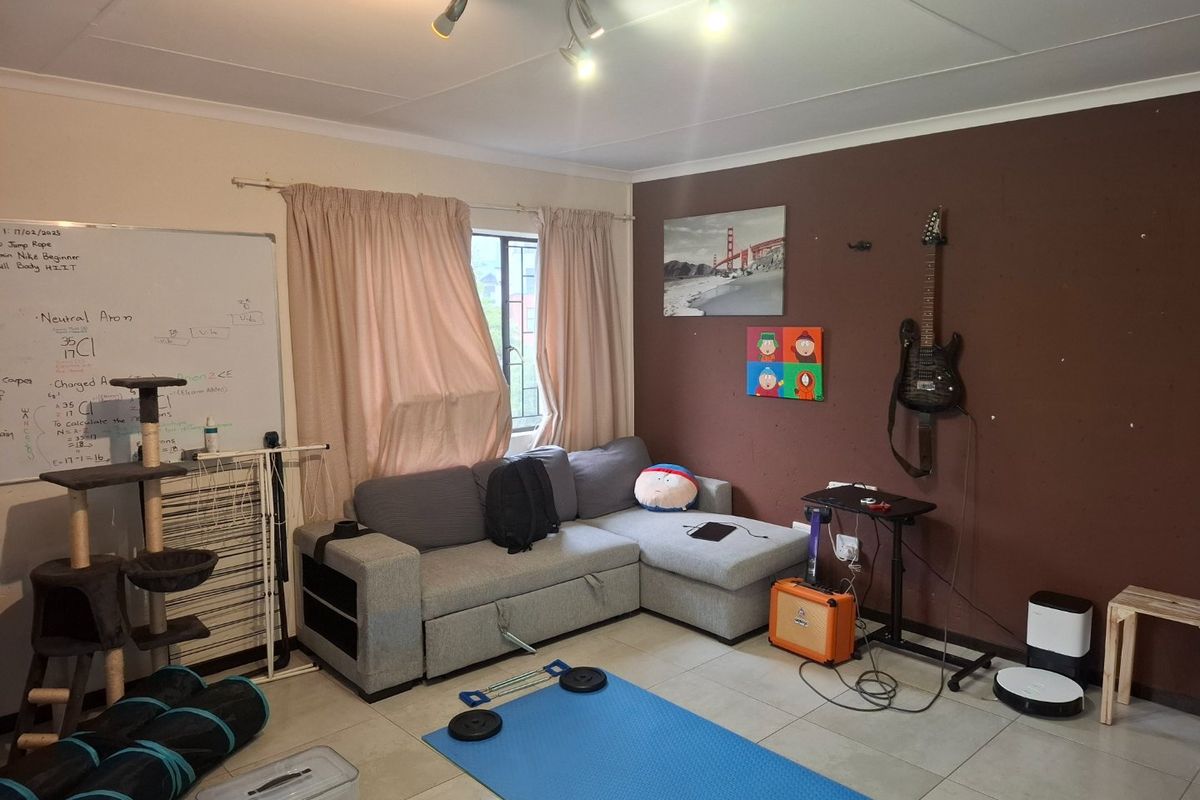 Modern 2 bedroom unit - Photo 5