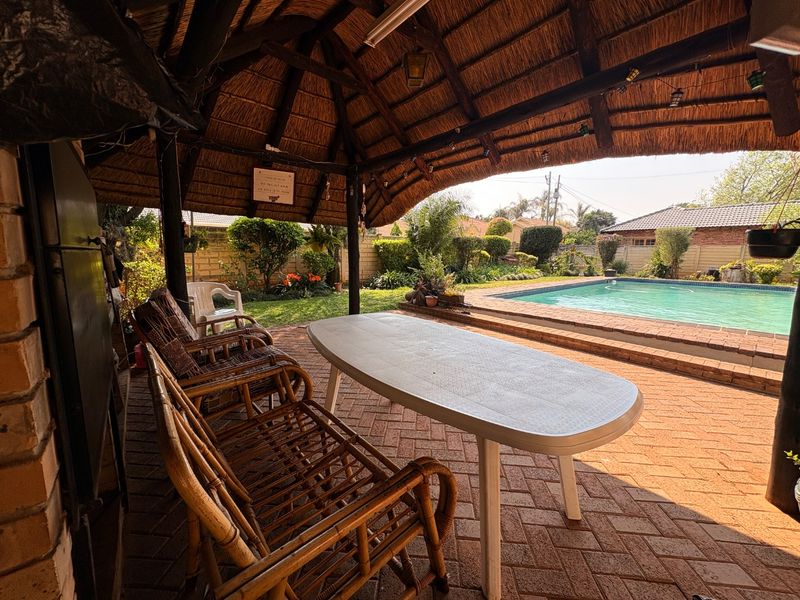 Stunning Family Home in the Heart of Flamwood – Space, Style & Serenity! - Photo 2