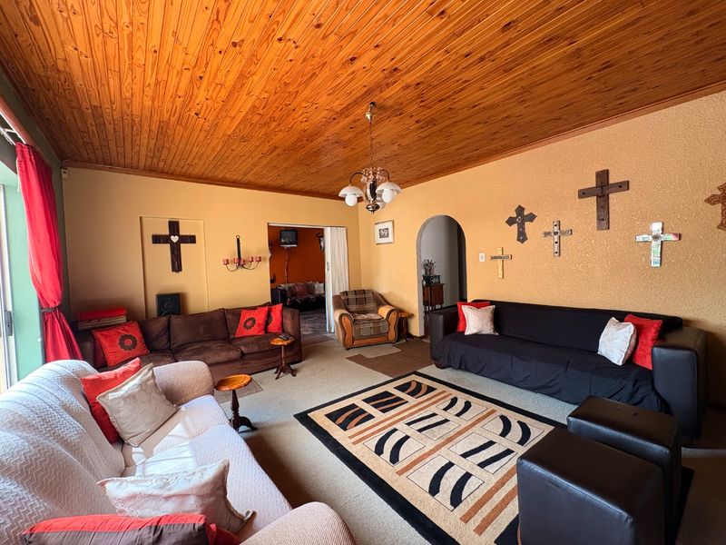 Stunning Family Home in the Heart of Flamwood – Space, Style & Serenity! - Photo 9