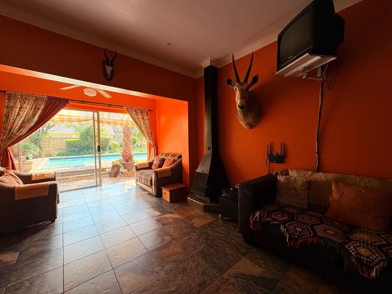 Stunning Family Home in the Heart of Flamwood – Space, Style & Serenity! - Photo 6