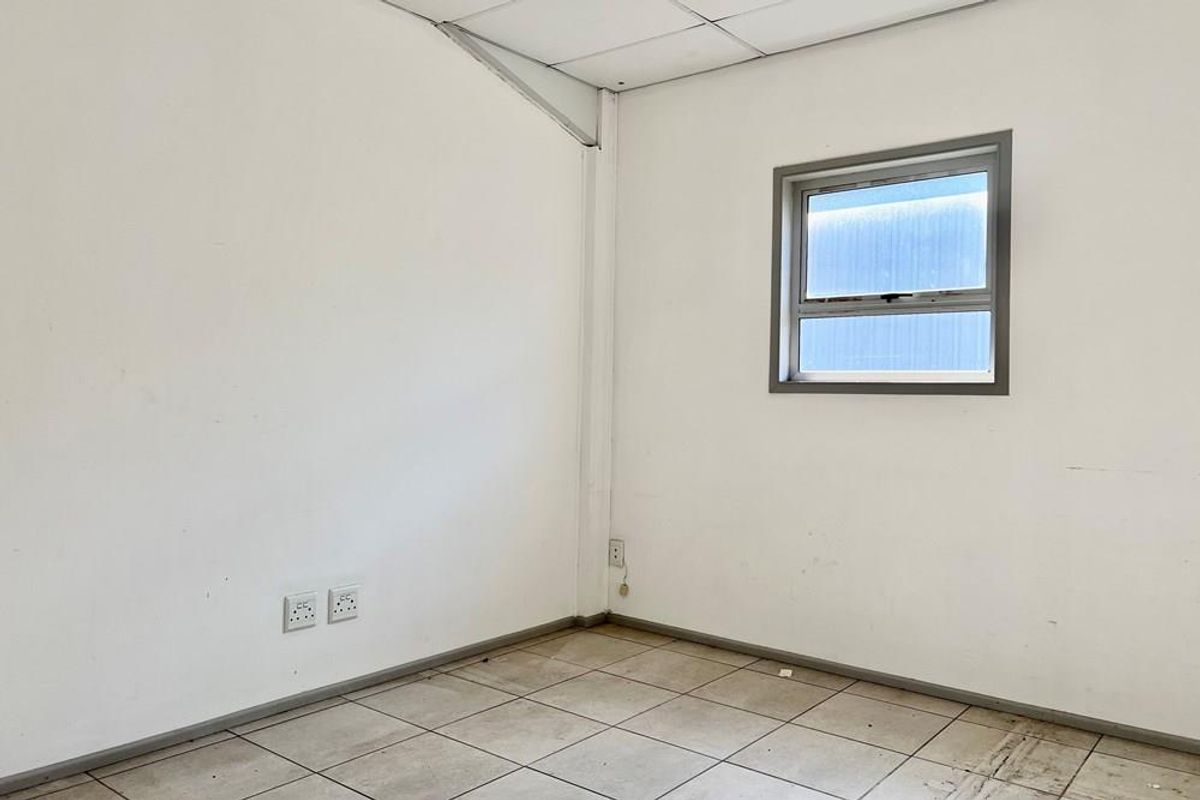 PRIME COMMERCIAL OPPORTUNITY IN SOUGHT AFTER TAMSUI INDUSTRIA, GEORGE - Photo 5