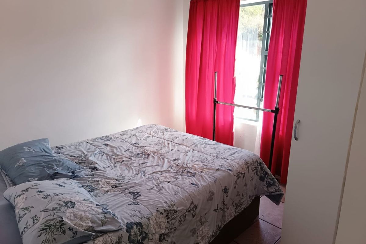 Spacious four-bedroom Sedgefield home offering comfort and tranquility. - Photo 5