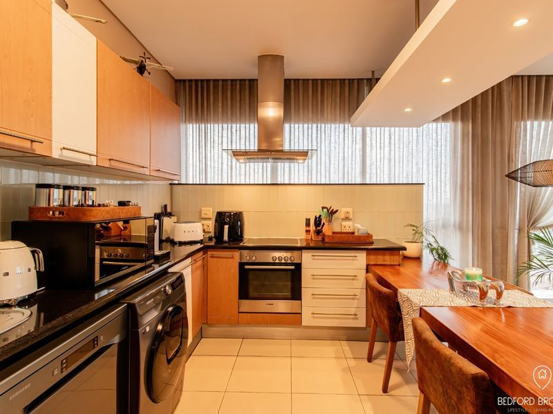 Luxury Corner Apartment For Sale with Panoramic Views at Bedford - Photo 3