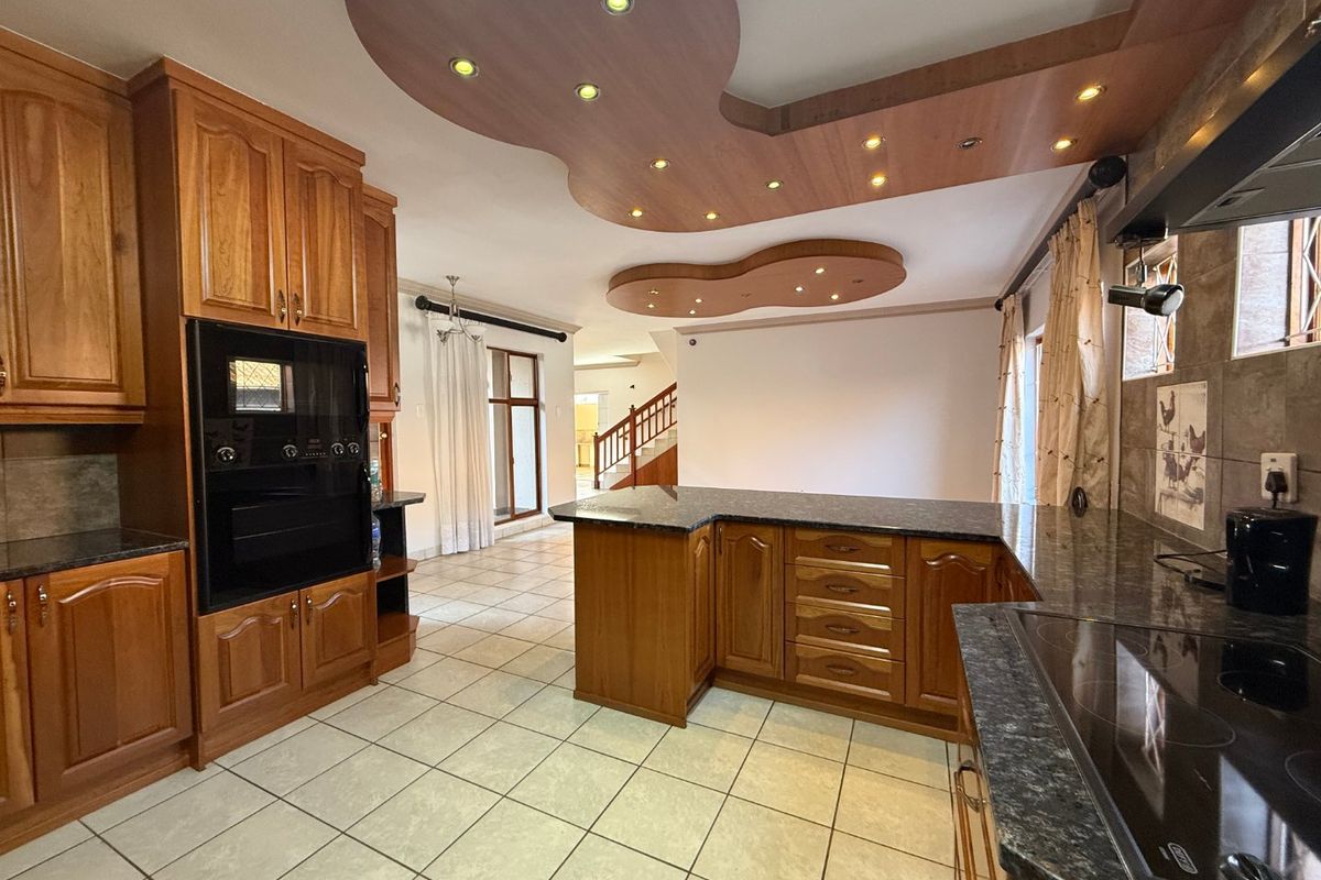 Own a Timeless Retreat in the Prestigious Birdwood Estate - Photo 4