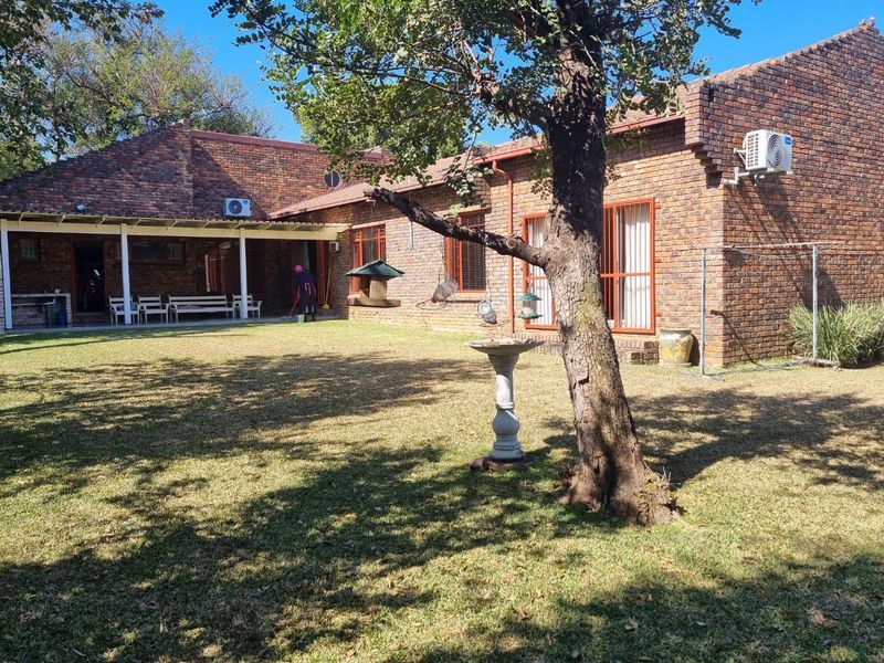 CATH THE EYE”      PROPERTY IN MEERHOF - Photo 2