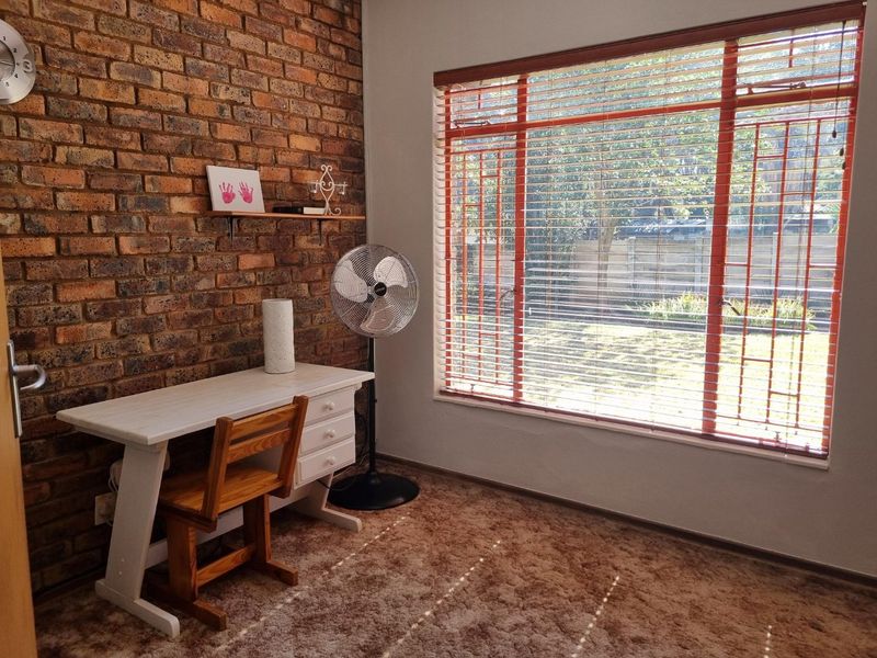 CATH THE EYE”      PROPERTY IN MEERHOF - Photo 7