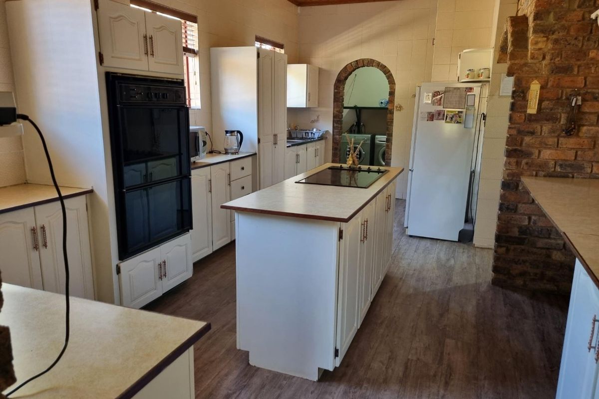 CATH THE EYE”      PROPERTY IN MEERHOF - Photo 5