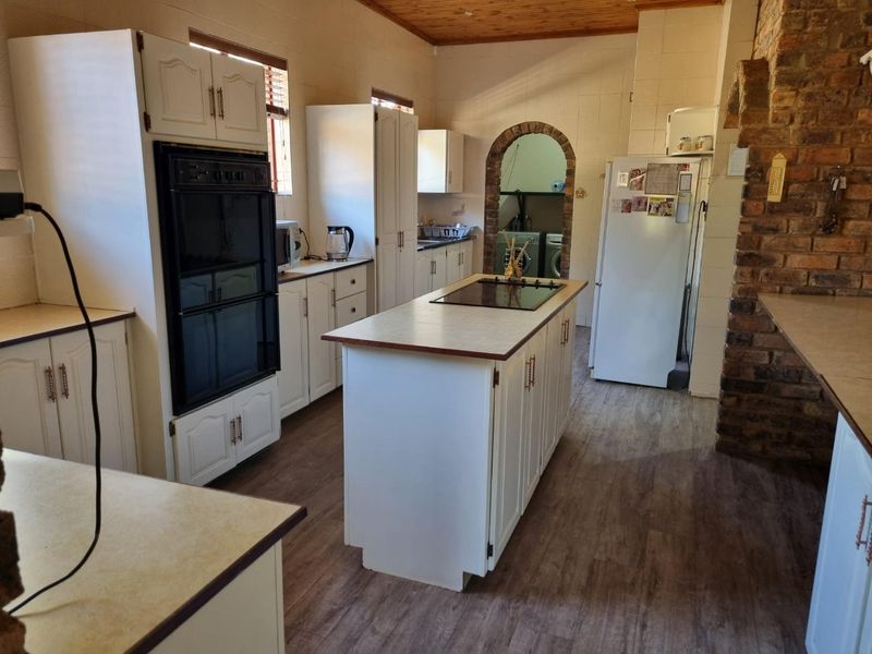 CATH THE EYE”      PROPERTY IN MEERHOF - Photo 5