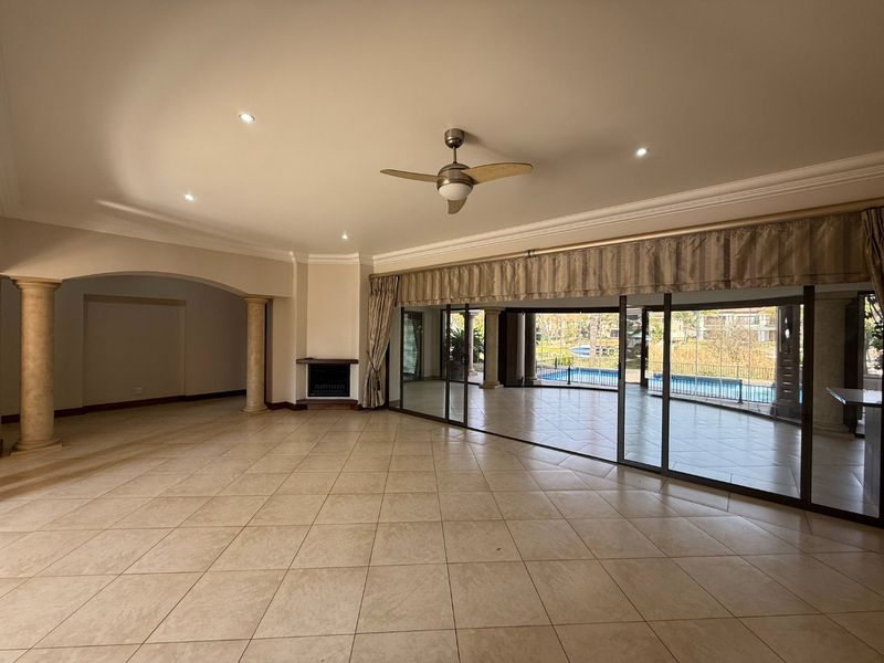 Exquisite North-Facing Waterfront Mansion - Photo 3