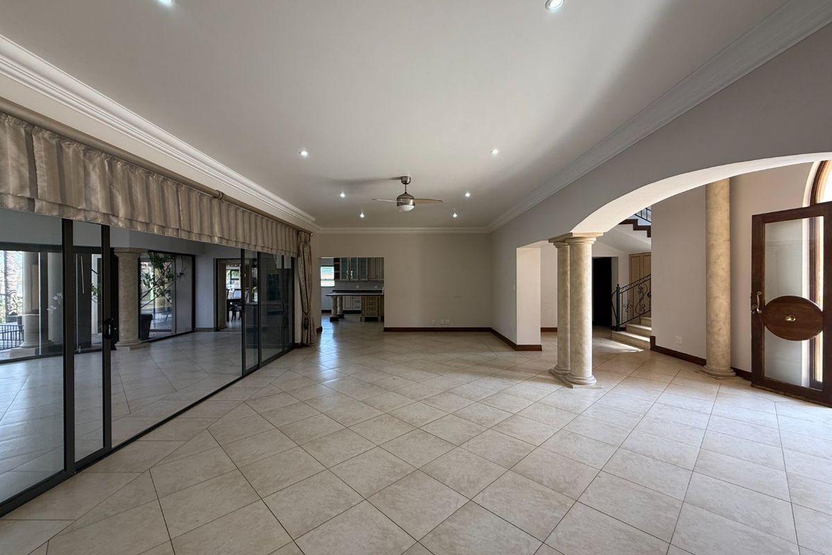 Exquisite North-Facing Waterfront Mansion - Photo 2