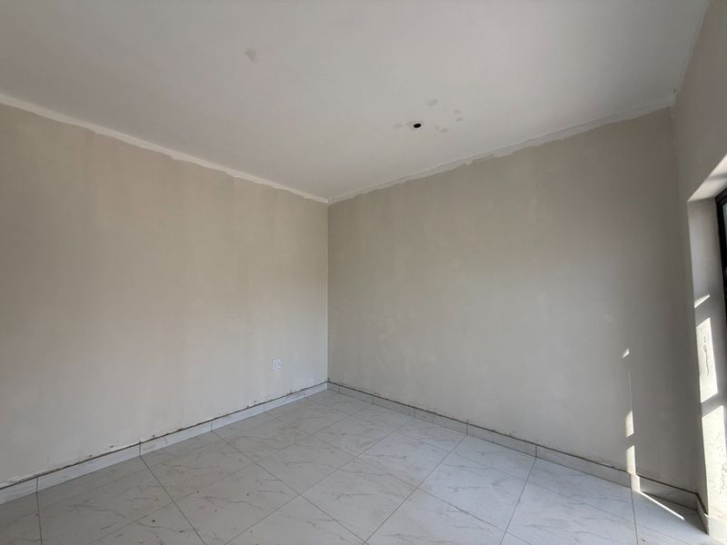 Brand-New Luxury Home in Landsmeer Equestrian Estate - Photo 10