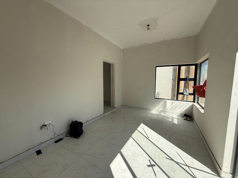 Brand-New Luxury Home in Landsmeer Equestrian Estate - Photo 8