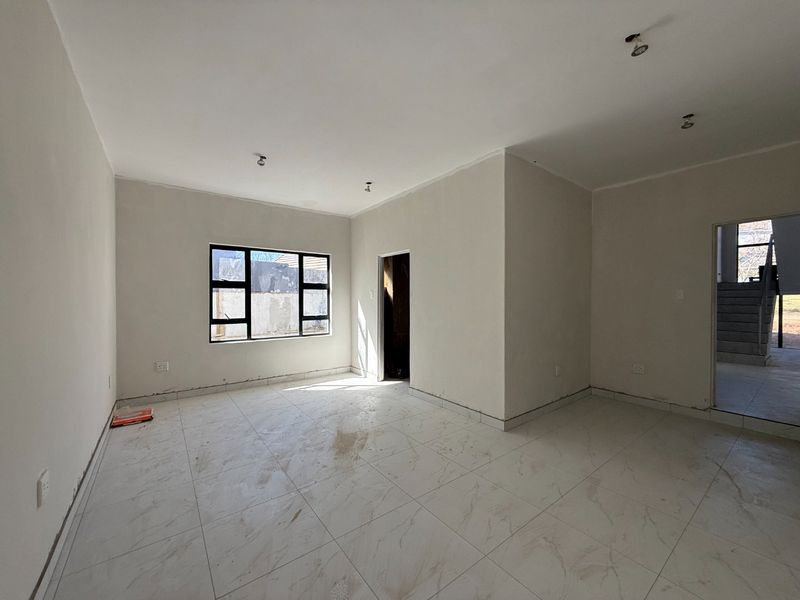 Brand-New Luxury Home in Landsmeer Equestrian Estate - Photo 7