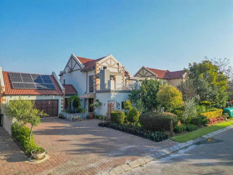 Modern 3-Bedroom Sectional Title in Glenivy Estate, Hartbeespoort - Photo 2