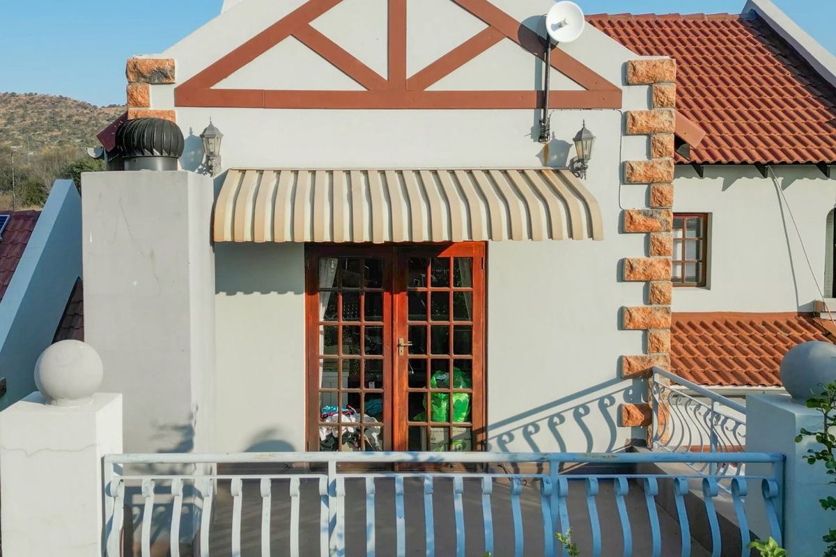 Modern 3-Bedroom Sectional Title in Glenivy Estate, Hartbeespoort - Photo 5