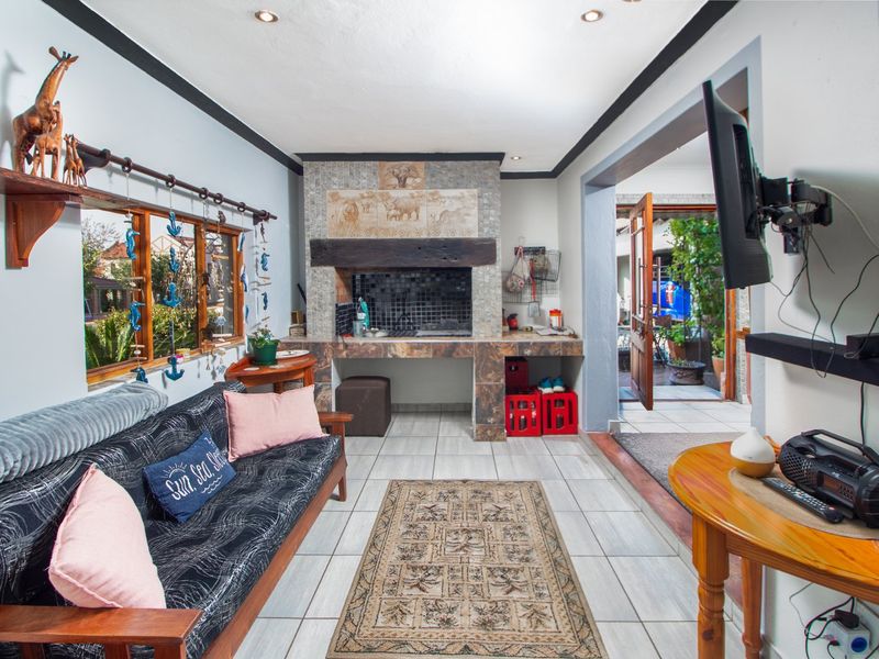 Modern 3-Bedroom Sectional Title in Glenivy Estate, Hartbeespoort - Photo 10