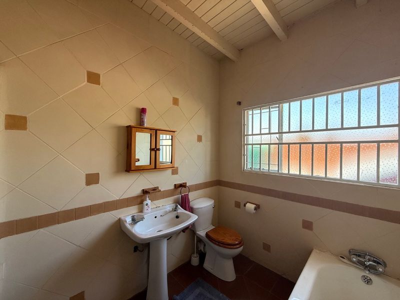 Versatile Property for Sale in Schoemansville – Ideal for Residential or Commercial Use - Photo 10