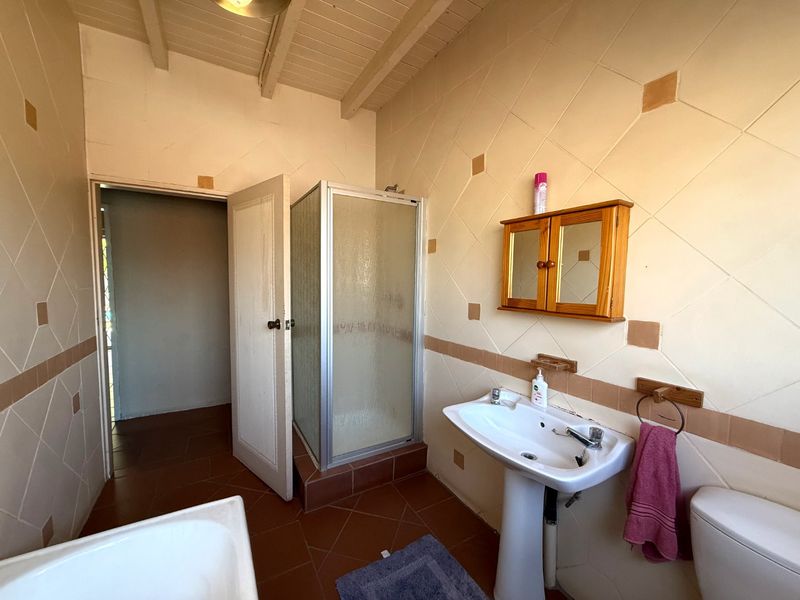 Versatile Property for Sale in Schoemansville – Ideal for Residential or Commercial Use - Photo 9