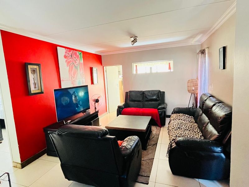  Charming 3-Bedroom Family Home in Andeon – Your Dream Home Awaits!  - Photo 5